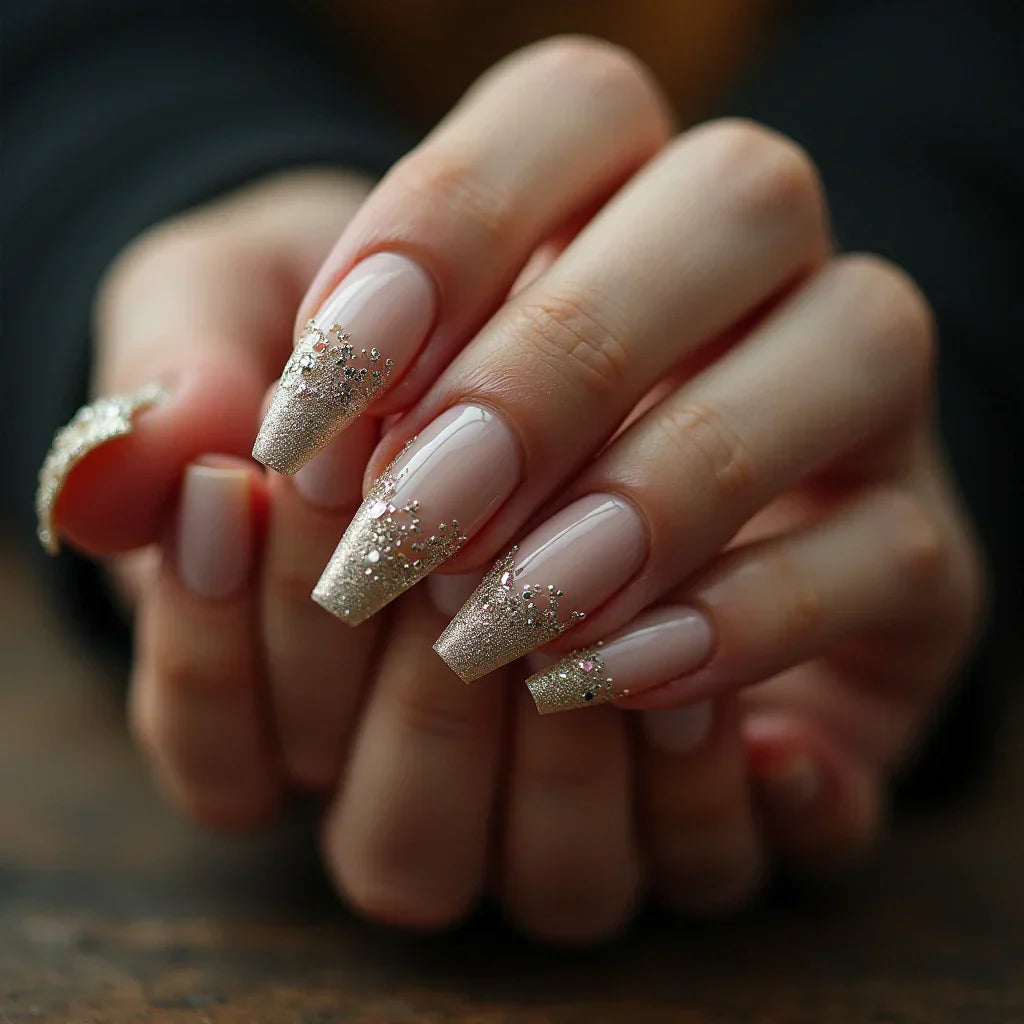 Faut-it facturer des décorations d'ongles lors d'une manucure russe ?